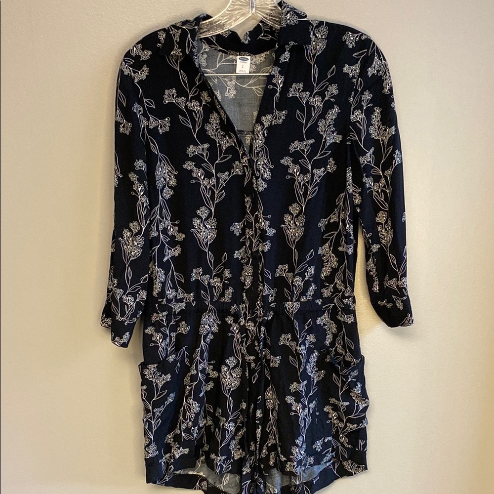 Old Navy Black and White Romper with Notched Collar and 3/4 Sleeves
